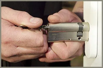 East Garfield Park Locksmith Store East Garfield Park, IL 773-823-0620